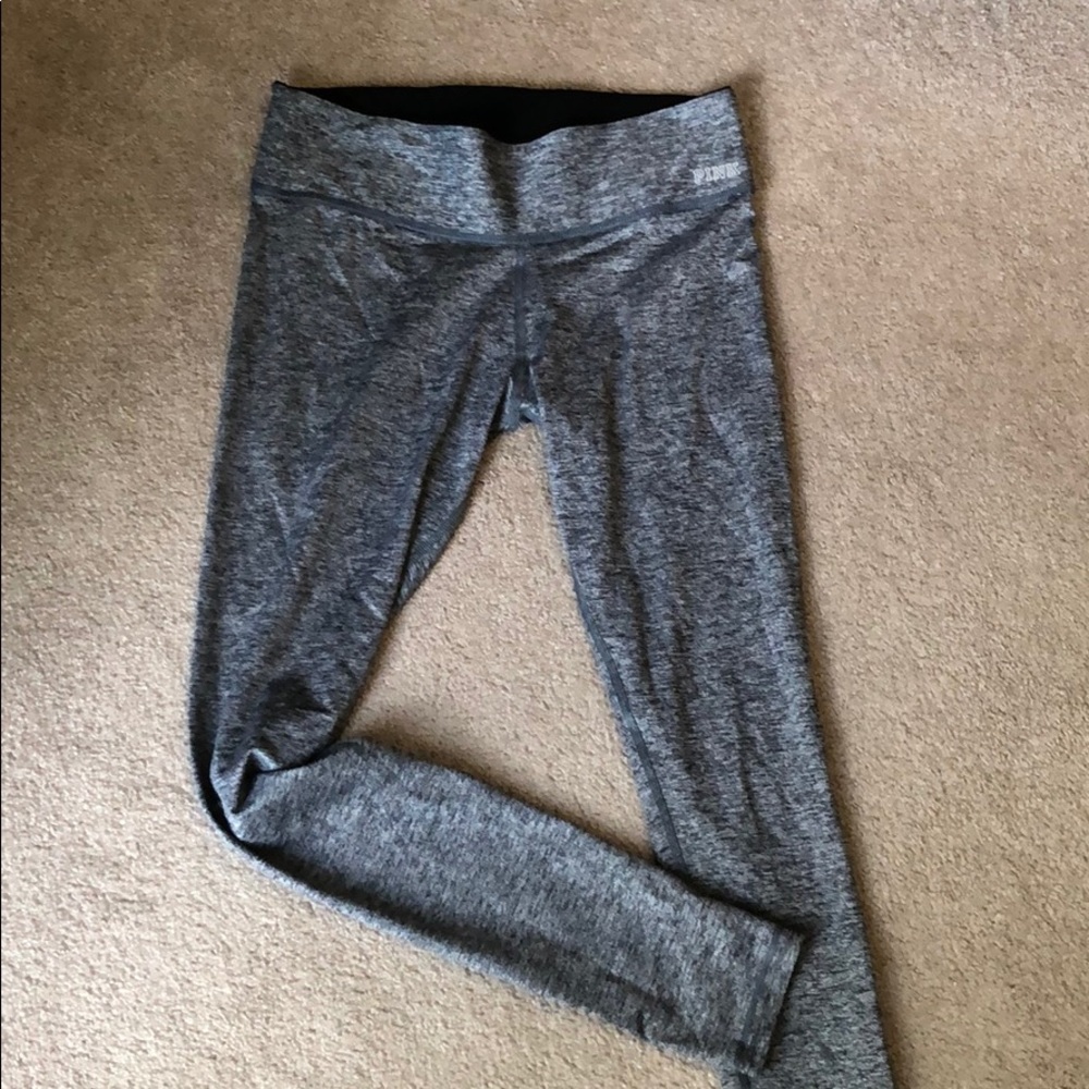 ⭐️Victoria’s Secret Grey Leggings⭐️